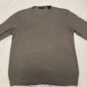 Men’s small Theory crew neck shirt